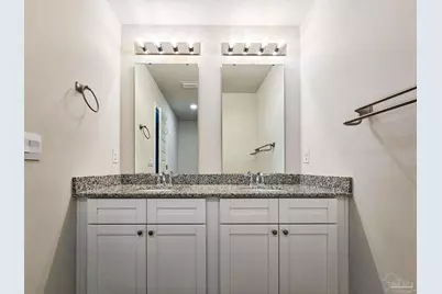 1211 Fairchild Village Dr, Pensacola, FL 32504 - Photo 17