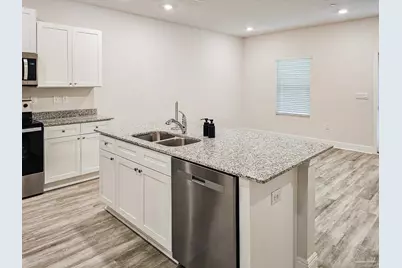 1211 Fairchild Village Dr, Pensacola, FL 32504 - Photo 3