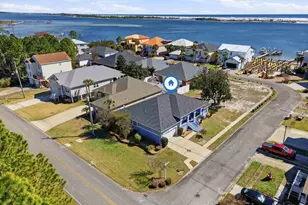 569 Radiant Cir, Mary Esther, FL 32569 - Photo 1