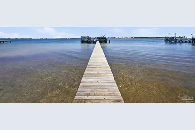 569 Radiant Cir, Mary Esther, FL 32569 - Photo 3