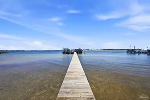 569 Radiant Cir, Mary Esther, FL 32569 - Photo 3