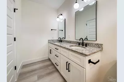 440 Hancock Ln #B, Pensacola, FL 32503 - Photo 11