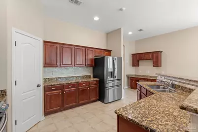 8 Warrior Ct, Pensacola, FL 32507 - Photo 17
