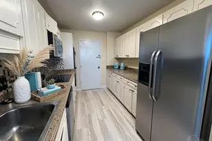 825 Bayshore Dr, Pensacola, FL 32507 - Photo 7