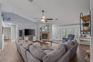 2381 Tumbleweed Dr, Navarre, FL 32566 - Photo 13