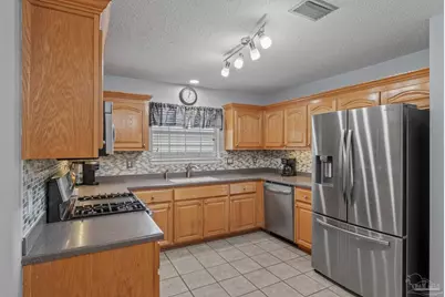 2381 Tumbleweed Dr, Navarre, FL 32566 - Photo 7