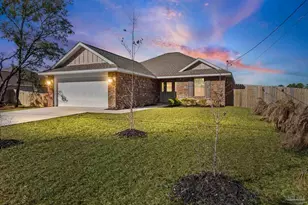 7911 Twin Lake Dr, Milton, FL 32583 - Photo 1