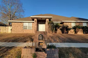 1996 Joshua Dr, Cantonment, FL 32533 - Photo 1