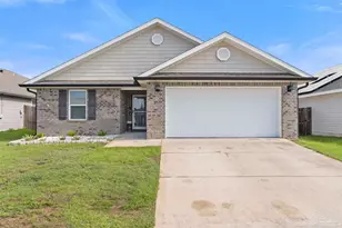 5528 Lancelot Trl, Milton, FL 32583 - Photo 1