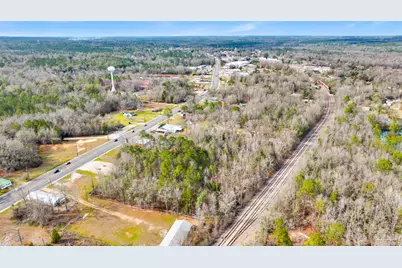 11 Zion St, Century, FL 32535 - Photo 7