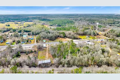 11 Zion St, Century, FL 32535 - Photo 9