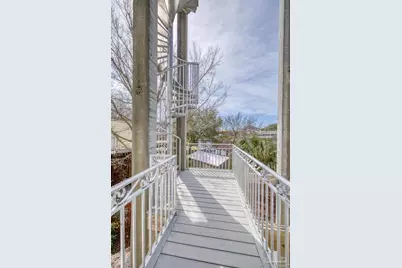 1045 Magnolia Ln, Gulf Breeze, FL 32563 - Photo 43