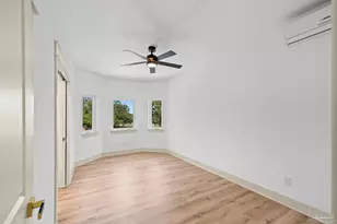 1045 Magnolia Ln, Gulf Breeze, FL 32563 - Photo 13