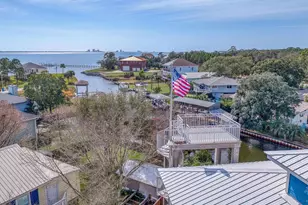 1045 Magnolia Ln, Gulf Breeze, FL 32563 - Photo 51