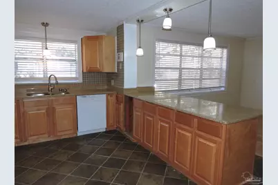 6807 Chaffin St, Milton, FL 32570 - Photo 5