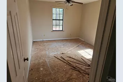 2350 Crescent Wood Rd, Navarre, FL 32566 - Photo 3