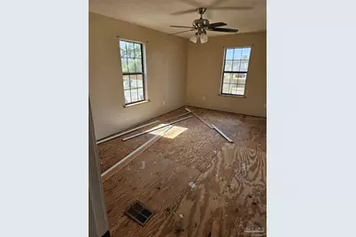 2350 Crescent Wood Rd, Navarre, FL 32566 - Photo 9