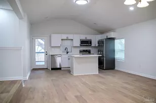 1006 Lake Terrace Ave, Pensacola, FL 32505 - Photo 5