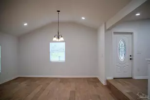 1006 Lake Terrace Ave, Pensacola, FL 32505 - Photo 9