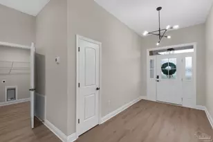 7945 Twin Lake Dr, Milton, FL 32583 - Photo 11