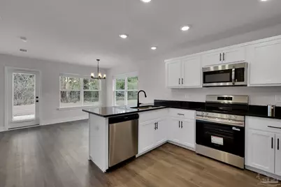 1014 Brimwood Cir, Cantonment, FL 32533 - Photo 3
