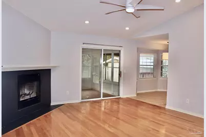 625 Downhaul Dr, Pensacola, FL 32507 - Photo 11