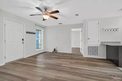 1906 Albany Ave, Pensacola, FL 32507 - Photo 9