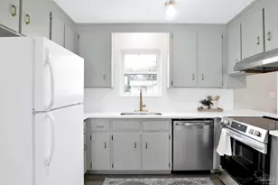 5621 Galvez Rd, Pensacola, FL 32507 - Photo 9