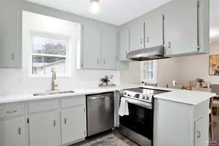 5621 Galvez Rd, Pensacola, FL 32507 - Photo 9