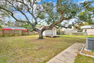 5621 Galvez Rd, Pensacola, FL 32507 - Photo 15