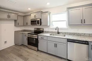 5949 Grayton Park Ln, Pace, FL 32571 - Photo 9