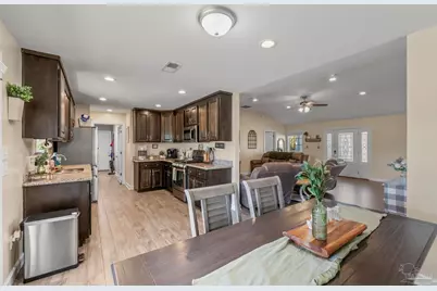 8022 Eight Mile Creek Rd, Pensacola, FL 32526 - Photo 11