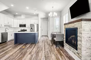 19 W Strong St, Pensacola, FL 32502 - Photo 11