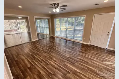 1135 E Burgess Rd, Pensacola, FL 32504 - Photo 17