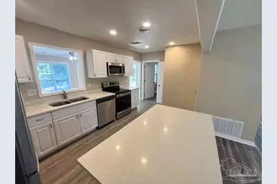 1135 E Burgess Rd, Pensacola, FL 32504 - Photo 5