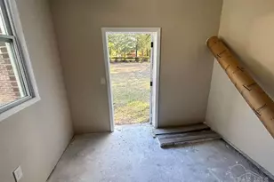 1135 E Burgess Rd, Pensacola, FL 32504 - Photo 19