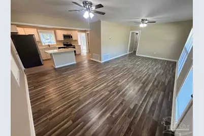 1135 E Burgess Rd, Pensacola, FL 32504 - Photo 9