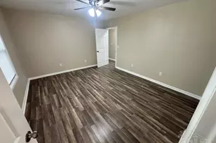 1135 E Burgess Rd, Pensacola, FL 32504 - Photo 15