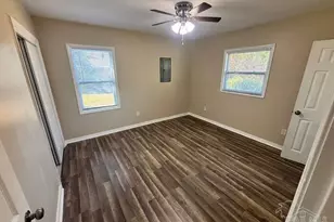 1135 E Burgess Rd, Pensacola, FL 32504 - Photo 13