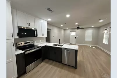 721 W Jordan St, Pensacola, FL 32501 - Photo 11