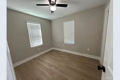721 W Jordan St, Pensacola, FL 32501 - Photo 13
