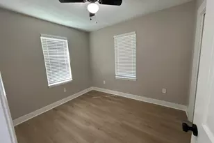 721 W Jordan St, Pensacola, FL 32501 - Photo 13