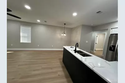 721 W Jordan St, Pensacola, FL 32501 - Photo 15
