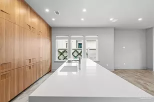 1471 E Moreno St, Pensacola, FL 32503 - Photo 17