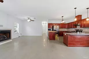 542 S 1st St, Pensacola, FL 32507 - Photo 13