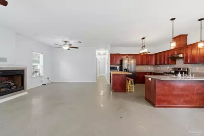 542 S 1st St, Pensacola, FL 32507 - Photo 17