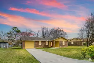 336 Crestfield Cir, Cantonment, FL 32533 - Photo 3