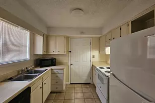 5604 Scotland Terrace, Pensacola, FL 32526 - Photo 3