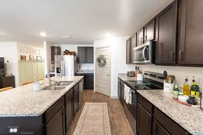 7337 Lakeside Oak Ct, Pensacola, FL 32526 - Photo 9