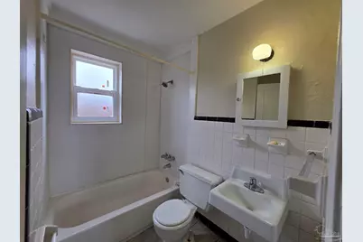 203 SE Syrcle Dr, Pensacola, FL 32507 - Photo 11